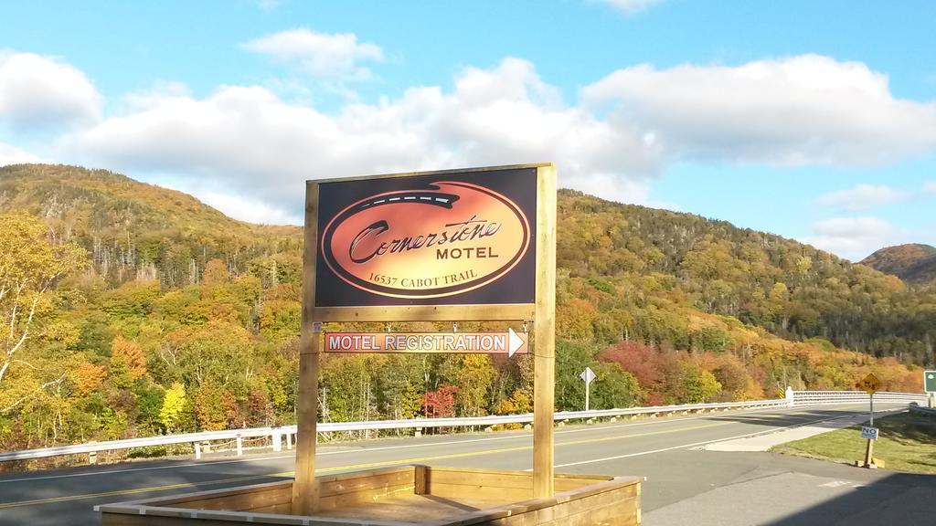 Cornerstone Motel Chéticamp エクステリア 写真