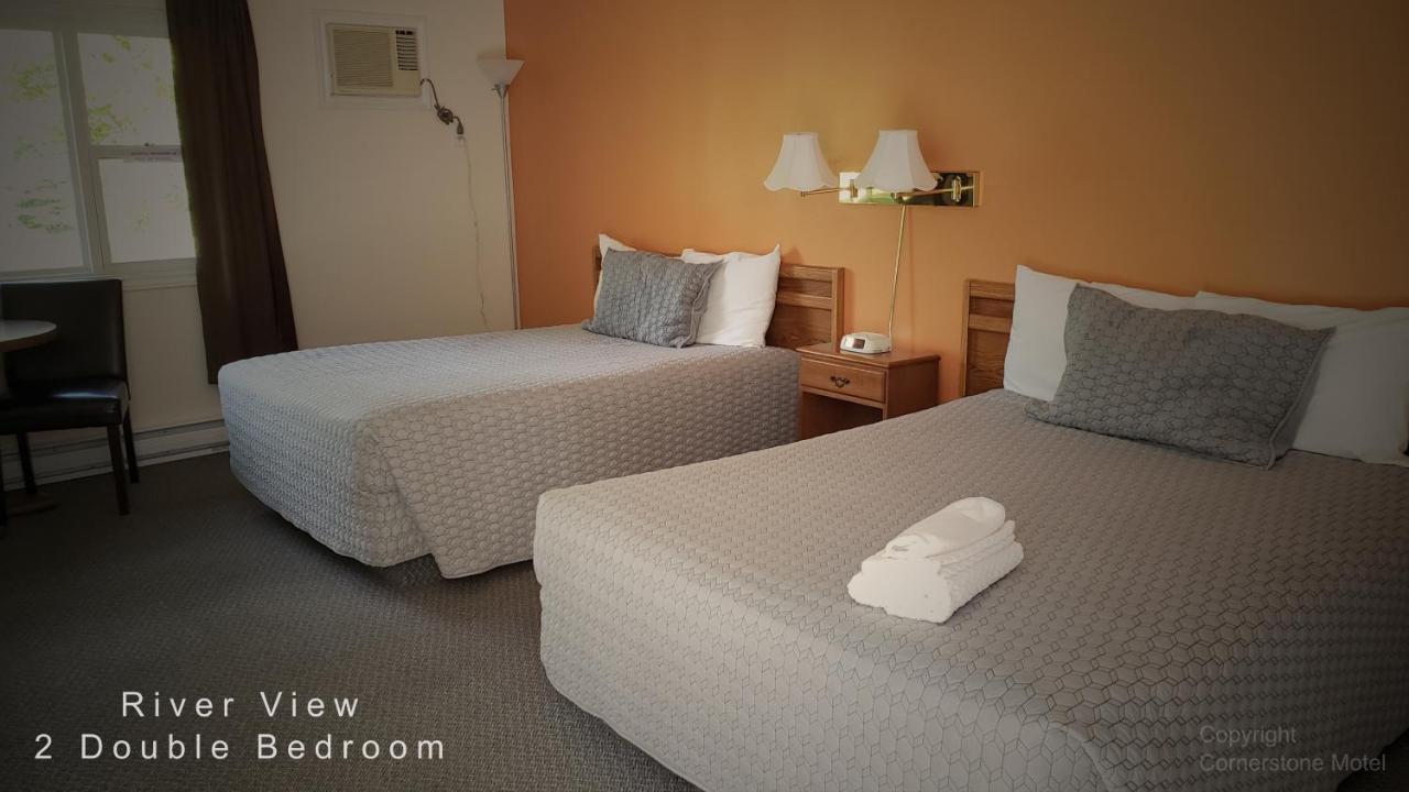 Cornerstone Motel Chéticamp エクステリア 写真